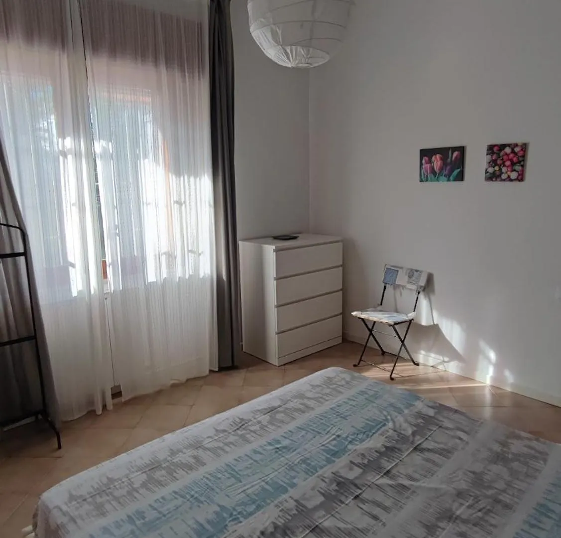 Ampio Bilocale Con Giardino Apartment Riccione 0*,